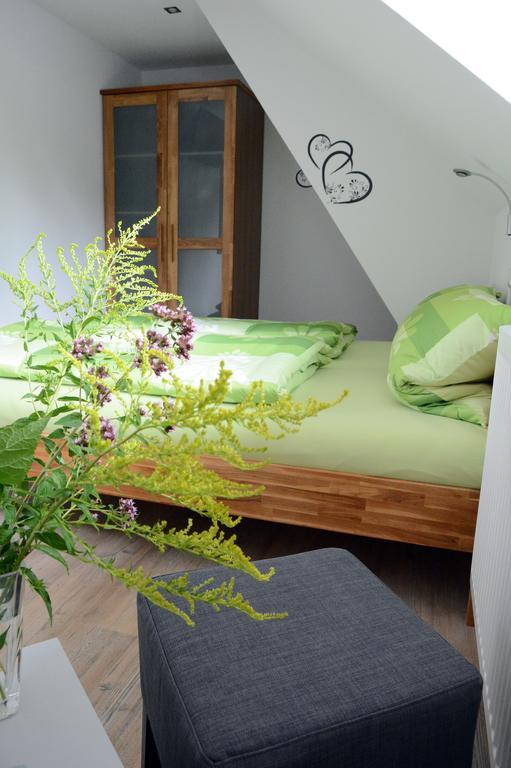 Pension Zum Hirsch Göda Стая снимка